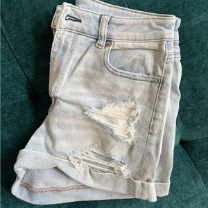 ANERICAN EAGLE JEAN SHORTS SIZE 4